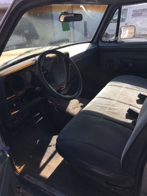1992 Dodge Ram 2500 - photo 6