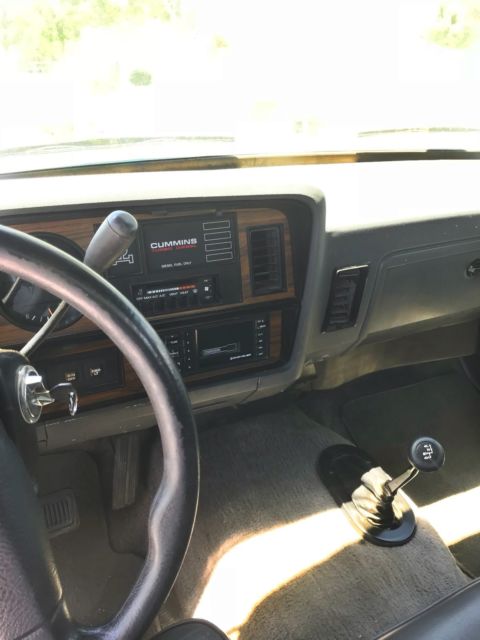 1992 Dodge Ram 2500 - photo 12