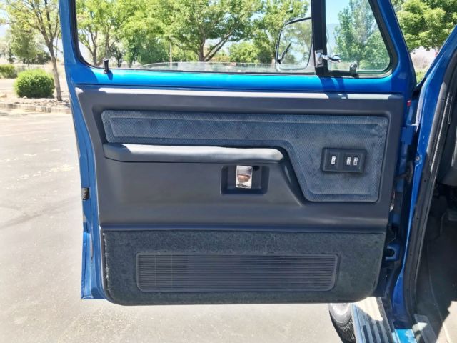 1992 Dodge Ram 2500 - photo 9