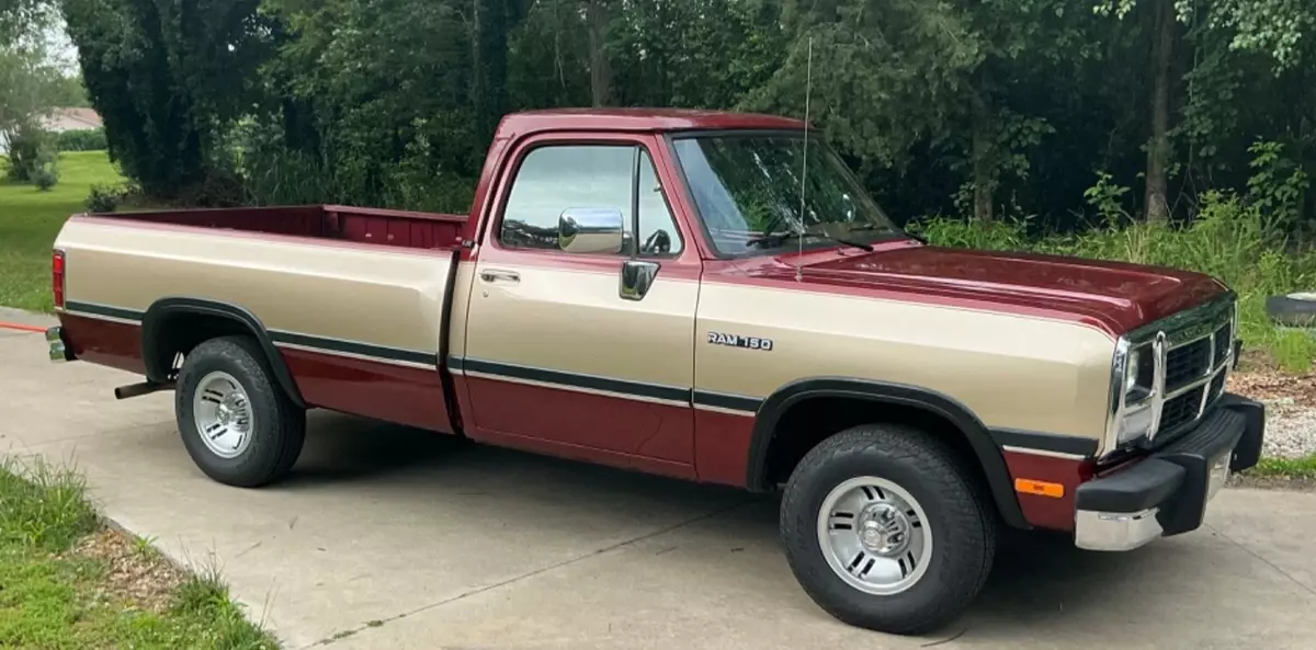 1992 DODGE D150 LE 90k miles , 5.2 Magnum engine, A/C, 4 Spd Auto w/overdrive 1992 Dodge Other Pickups