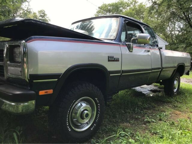 1992 Dodge d250 4x4 Cummins 5.9 L 12 valve diesel 4wd 1st gen rust free PA ram ! 1992 Dodge Ram 2500 LE Laramie Club cab 4x4 Cummins all Original