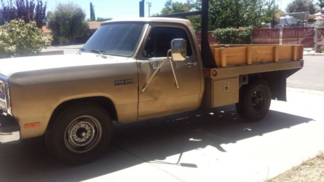 1992 DODGE D250 CUMMINGS DIESEL 1ST GEN. 1992 Dodge Ram 2500