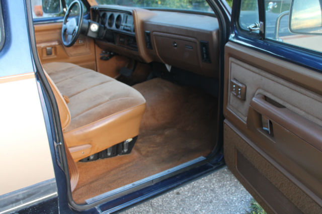 1992 Dodge Ram 2500 - photo 10