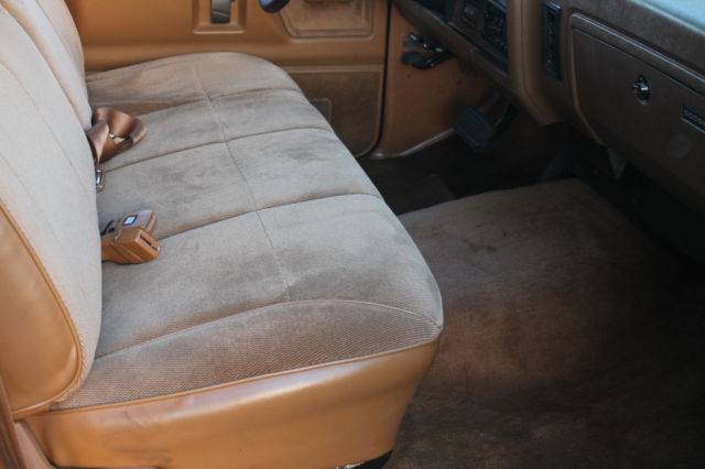 1992 Dodge Ram 2500 - photo 11