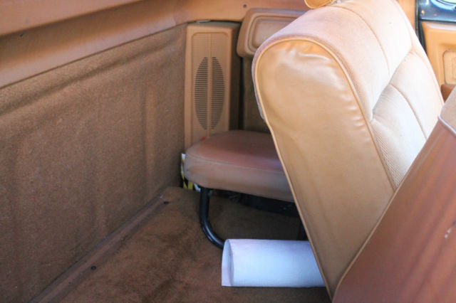 1992 Dodge Ram 2500 - photo 12