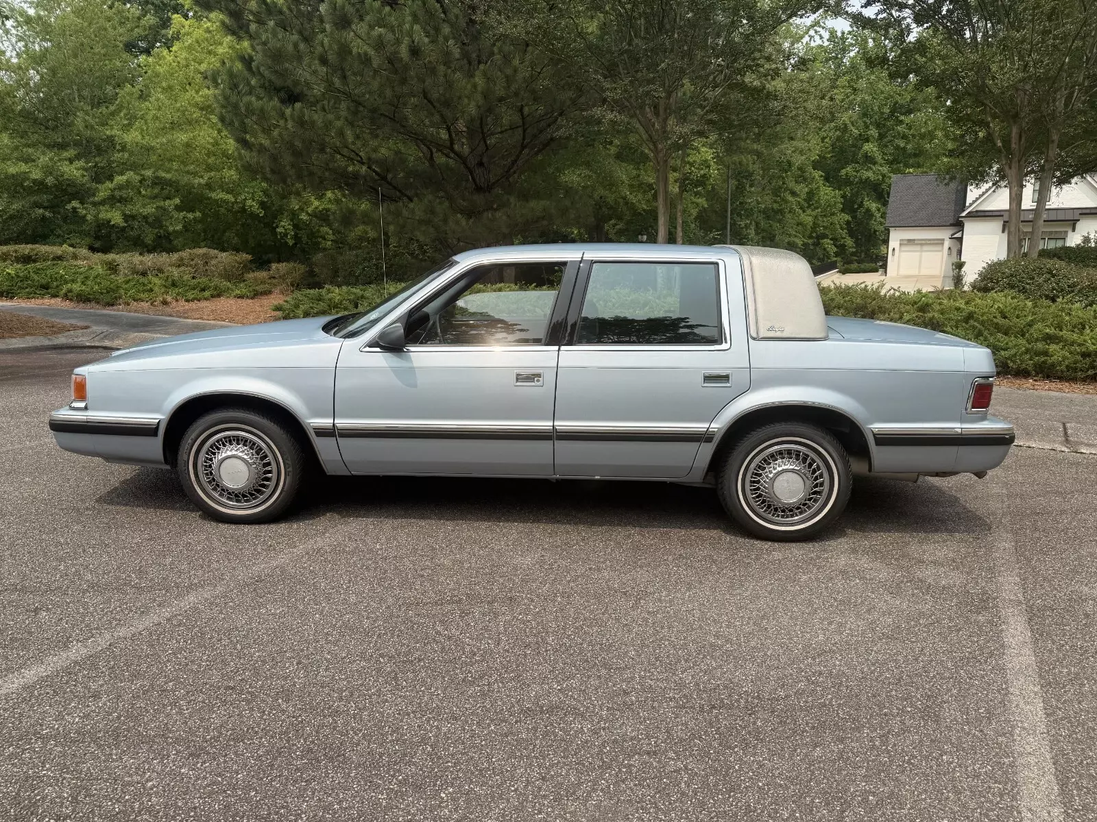 1992 Dodge Dynasty LE - photo 4