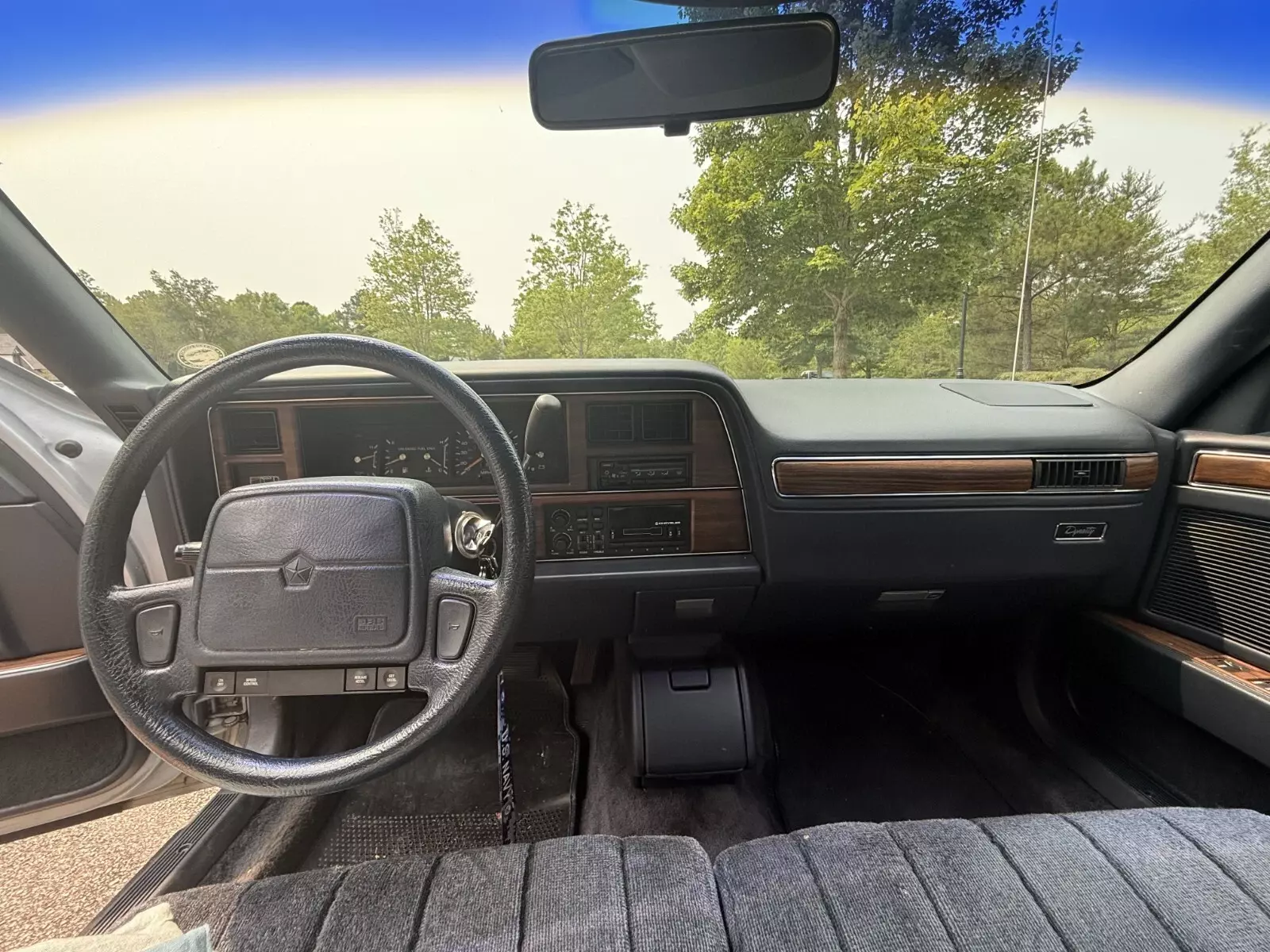 1992 Dodge Dynasty LE - photo 8