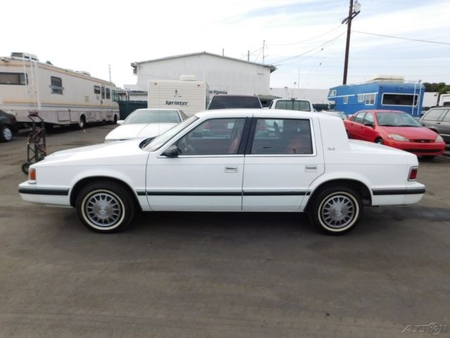 1992 Dodge Dynasty LE - photo 2