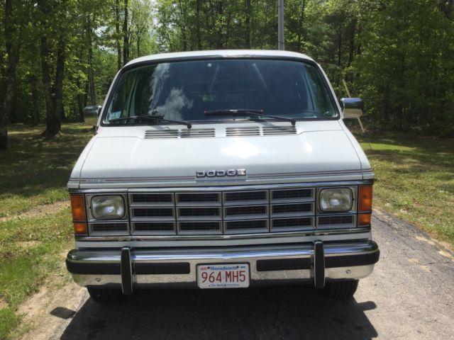 1992 Dodge Ram Van - photo 4