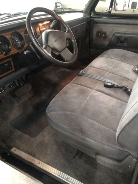 1992 Dodge Ram 2500 - photo 12