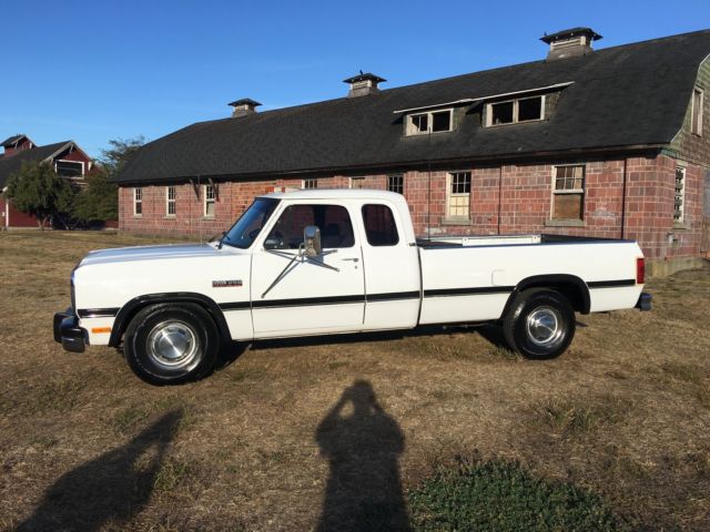 1992 Dodge Ram 2500 LE 12Valve Cummins 5-Speed RUST-FREE WORLDWIDE NO RESERVE 1992 Dodge Ram 2500