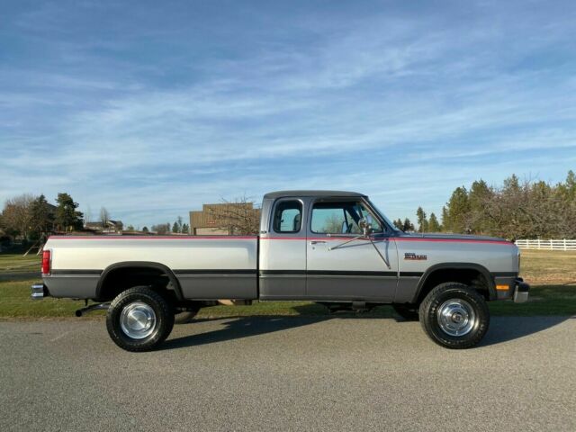 1992 Dodge Ram 2500 - photo 2