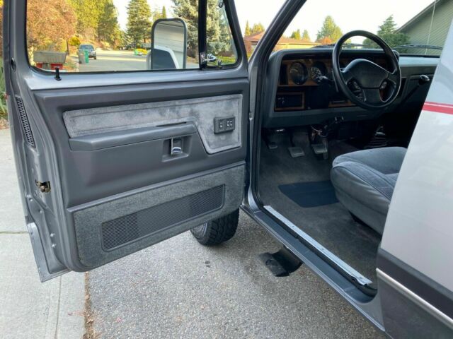 1992 Dodge Ram 2500 - photo 9