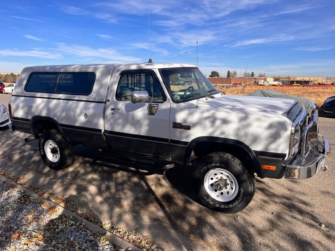 1992 Dodge RAM 350 Base very hard to find four-wheel-drive diesel man - photo 3
