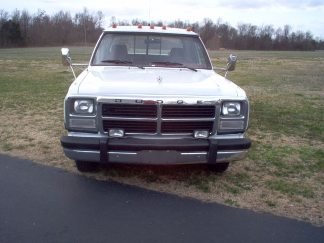 1992 Dodge Ram 3500 Extended Cab Dually - photo 3