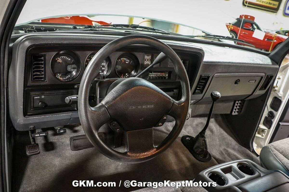 1992 Dodge Ram Charger AW150 - photo 4