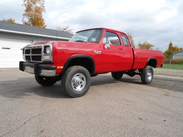 1992 Dodge Ram Cummins 4X4 5-Speed 1992 Dodge Ram 2500 LE