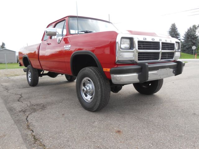 1992 Dodge Ram 2500 LE - photo 4