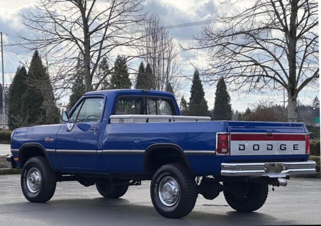 1992 Dodge D250 & W250 LE 2500 5-SPEED 5.9L 12-VALVE DIESEL - photo 4