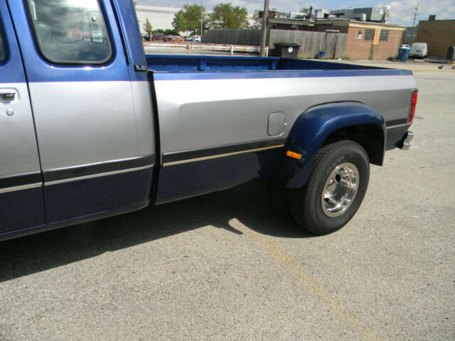 1992 Dodge Ram 3500 - photo 3