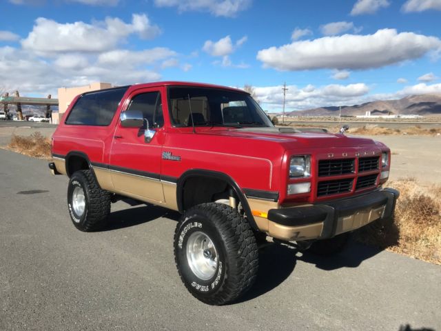 1992 Dodge Ramcharger lifted rust free 1992 Dodge Ramcharger