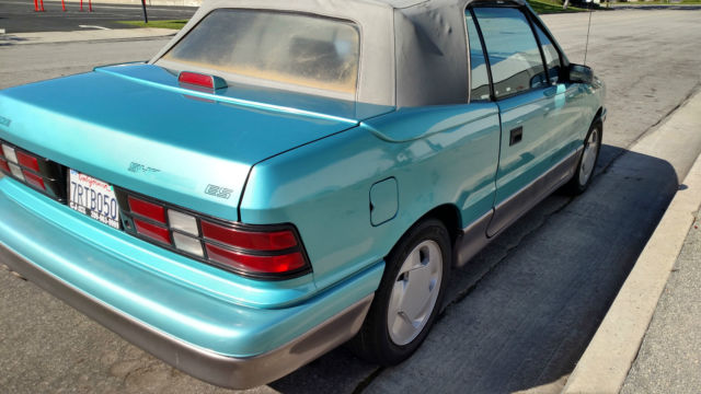 1992 Dodge Shadow ES Convertible 2-Door - photo 2