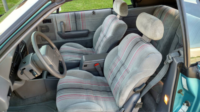 1992 Dodge Shadow ES Convertible 2-Door - photo 5