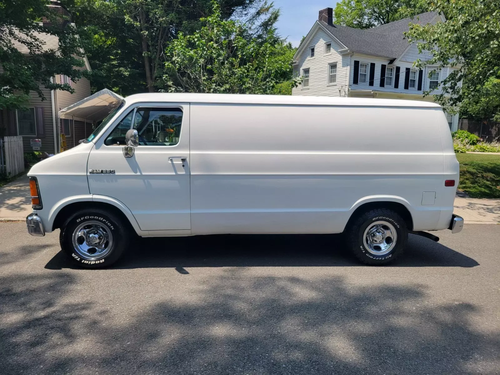 1992 Dodge 250 RAM VAN - photo 4