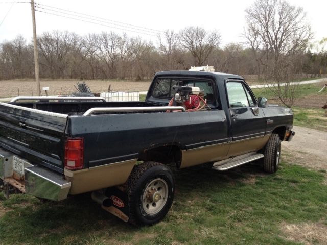 1992 Dodge Ram 2500 - photo 11