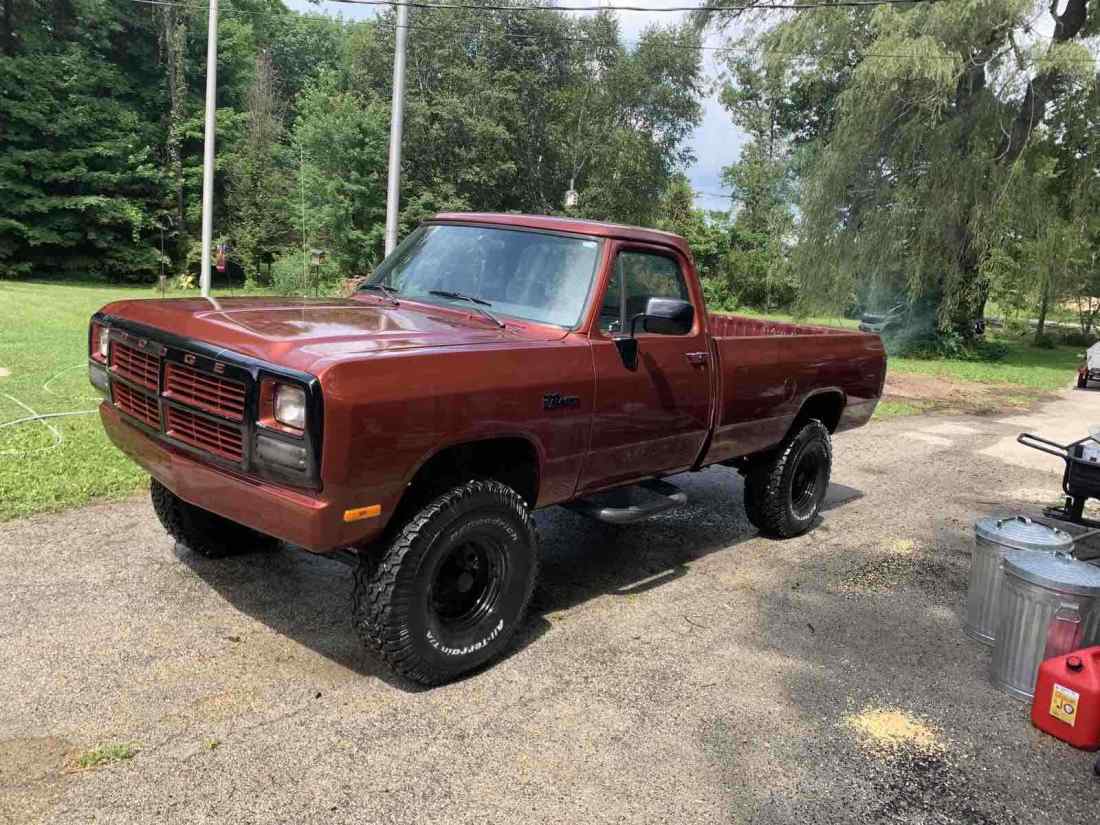 1992 Dodge W150 Pickup Brown 4WD Automatic W150 1992 Dodge W150 W150