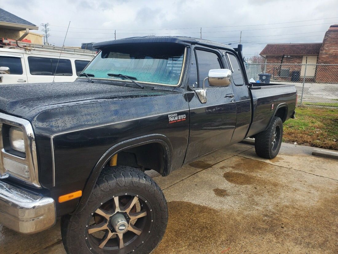 1992 Dodge W250 1st gen 12v diesel 4x4 Automatic 1992 Dodge W250 W250