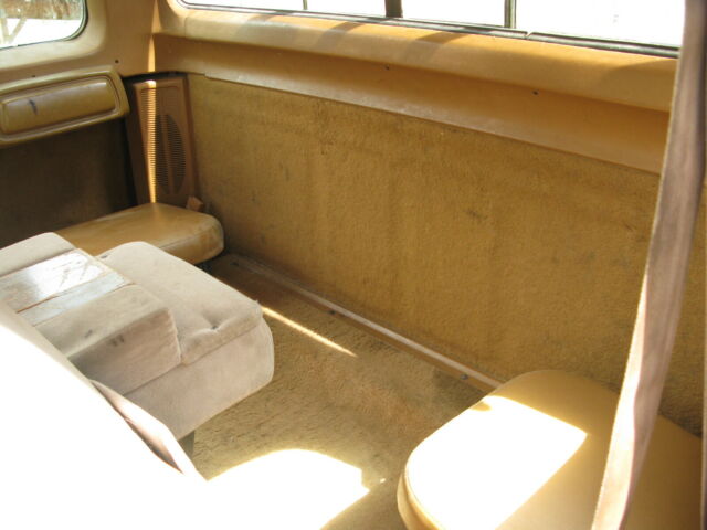 1992 Dodge Ram 2500 - photo 11