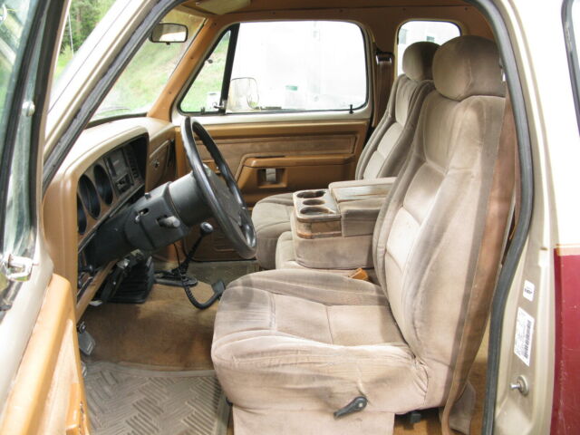1992 Dodge Ram 2500 - photo 9