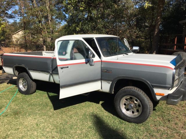 1992 Dodge Ram 2500 LE - photo 2