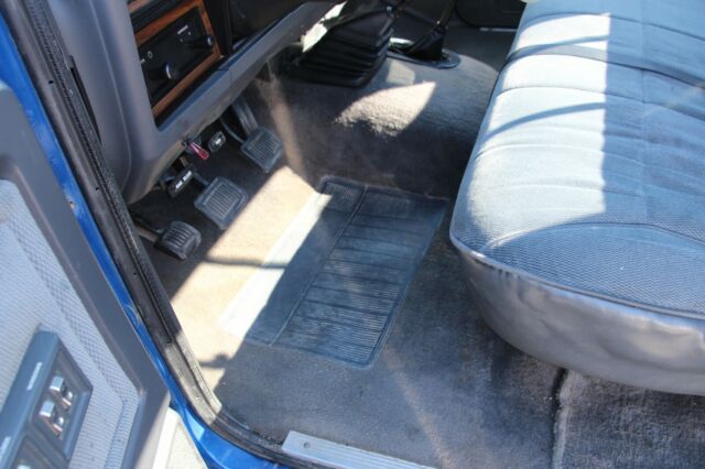 1992 Dodge Ram 2500 LE - photo 12