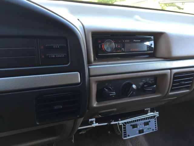 1992 Ford Bronco Eddie Bauer Edition - photo 11