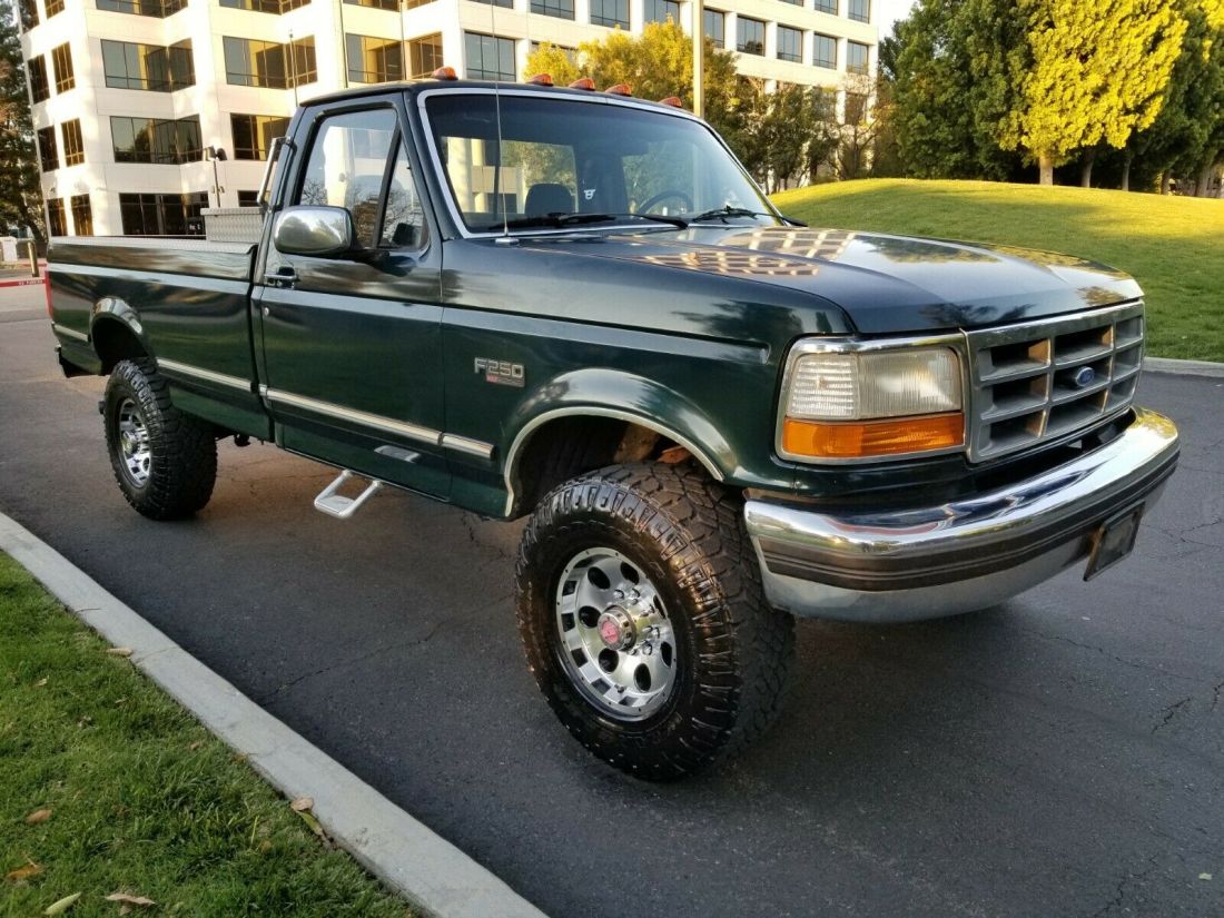 1992 Ford F-250 4X4 XLT 5.8L EFI V8 RUNS AMAZING & STRONG 5-SPEED - photo 3