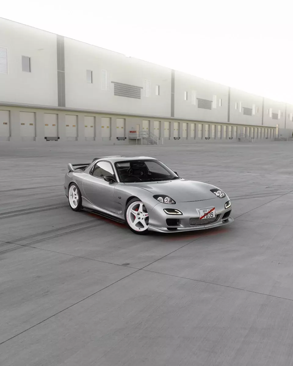 1992 ɛ̃fini Mazda RX-7 - 21k Original Miles 1992 Mazda RX-7