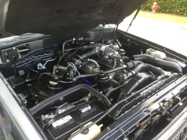 1992 Toyota Land Cruiser Base Sport Utility 4-Door - photo 6