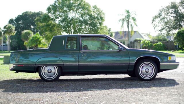 1992 Cadillac Fleetwood - photo 6