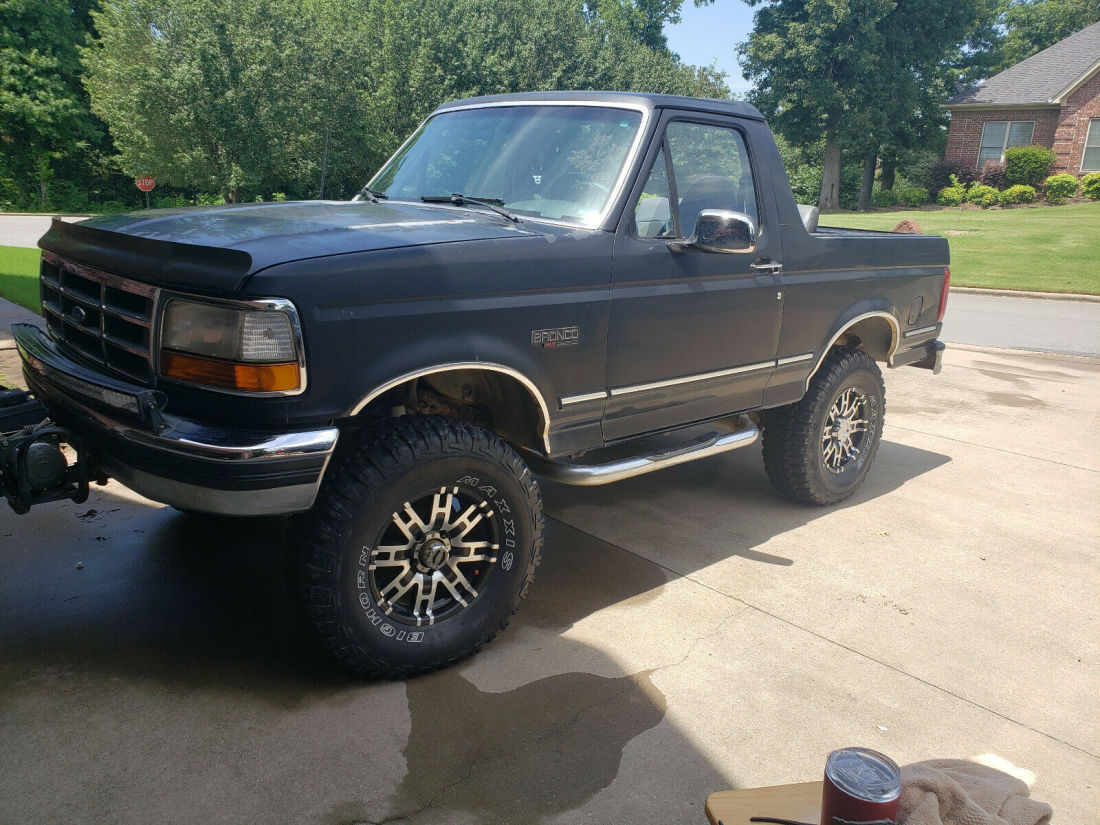 1992 Ford Bronco XLT - photo 2