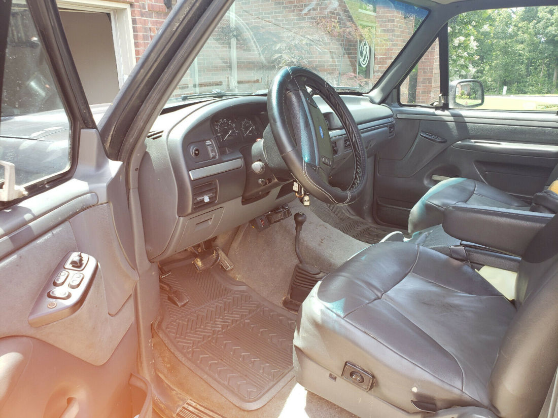 1992 Ford Bronco XLT - photo 4