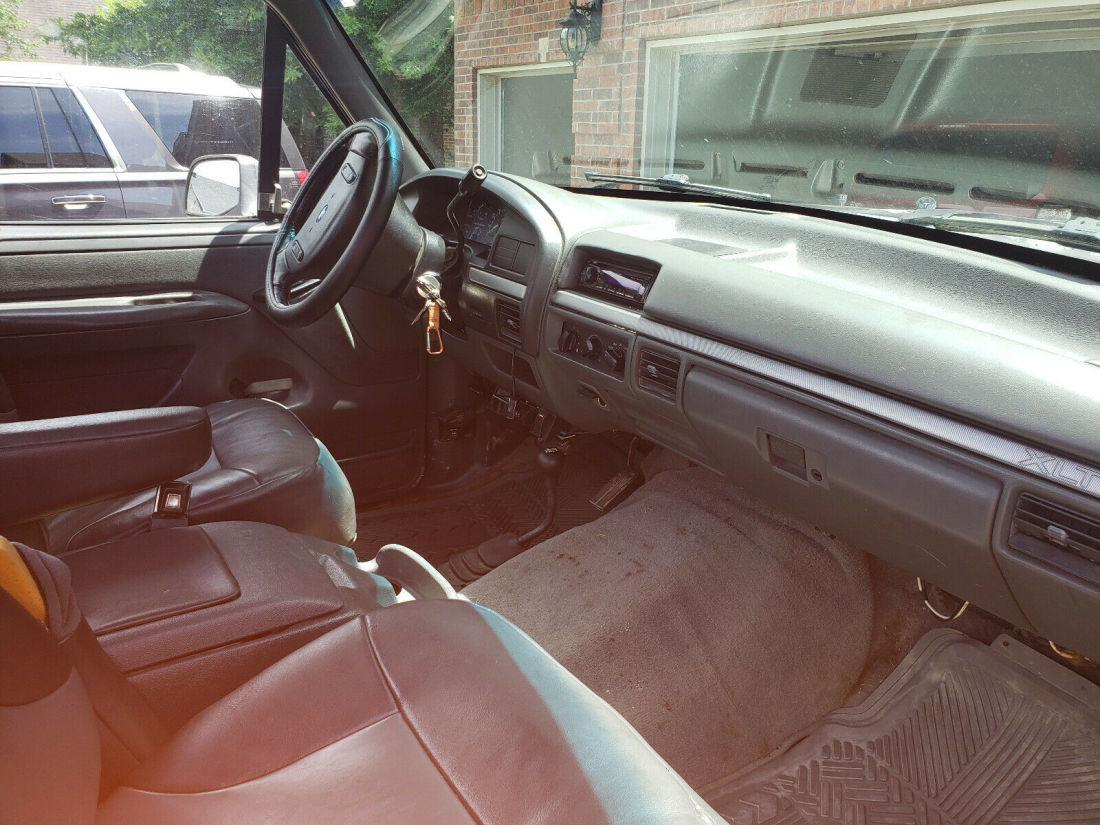 1992 Ford Bronco XLT - photo 6
