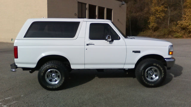 1992 Ford Bronco CUSTOM - photo 2