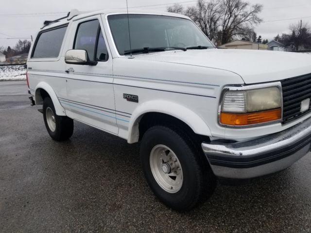 1992 Ford Bronco Xlt - photo 2