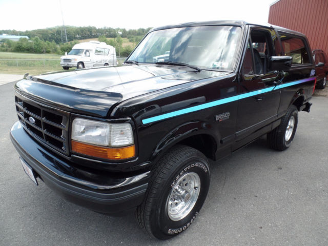 1992 Ford Bronco XLT "NITE EDITION" - photo 3
