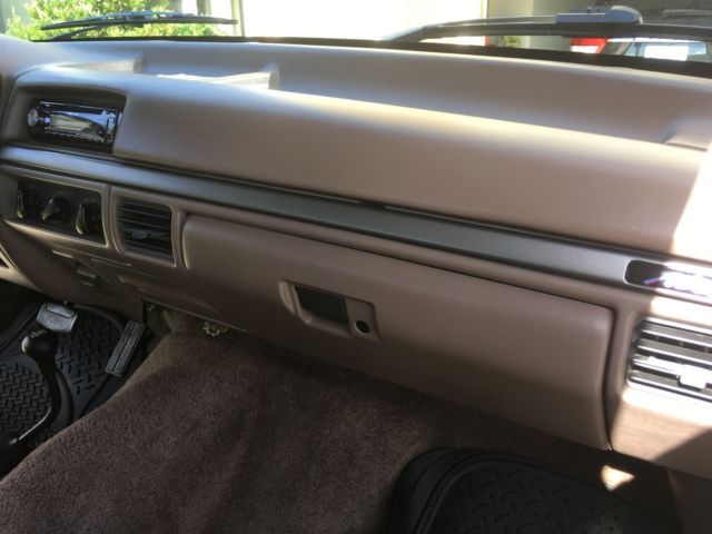 1992 Ford Bronco XLT - photo 7