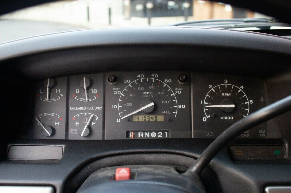 1992 Ford Bronco XLT - photo 13