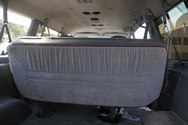 1992 Ford Club Wagon Chaateau - photo 11