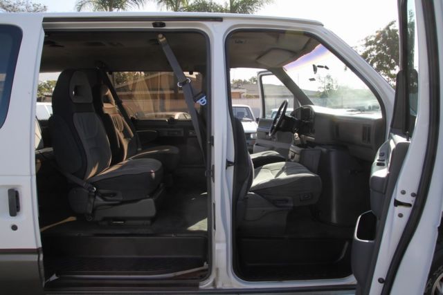 1992 Ford Club Wagon Chaateau - photo 13